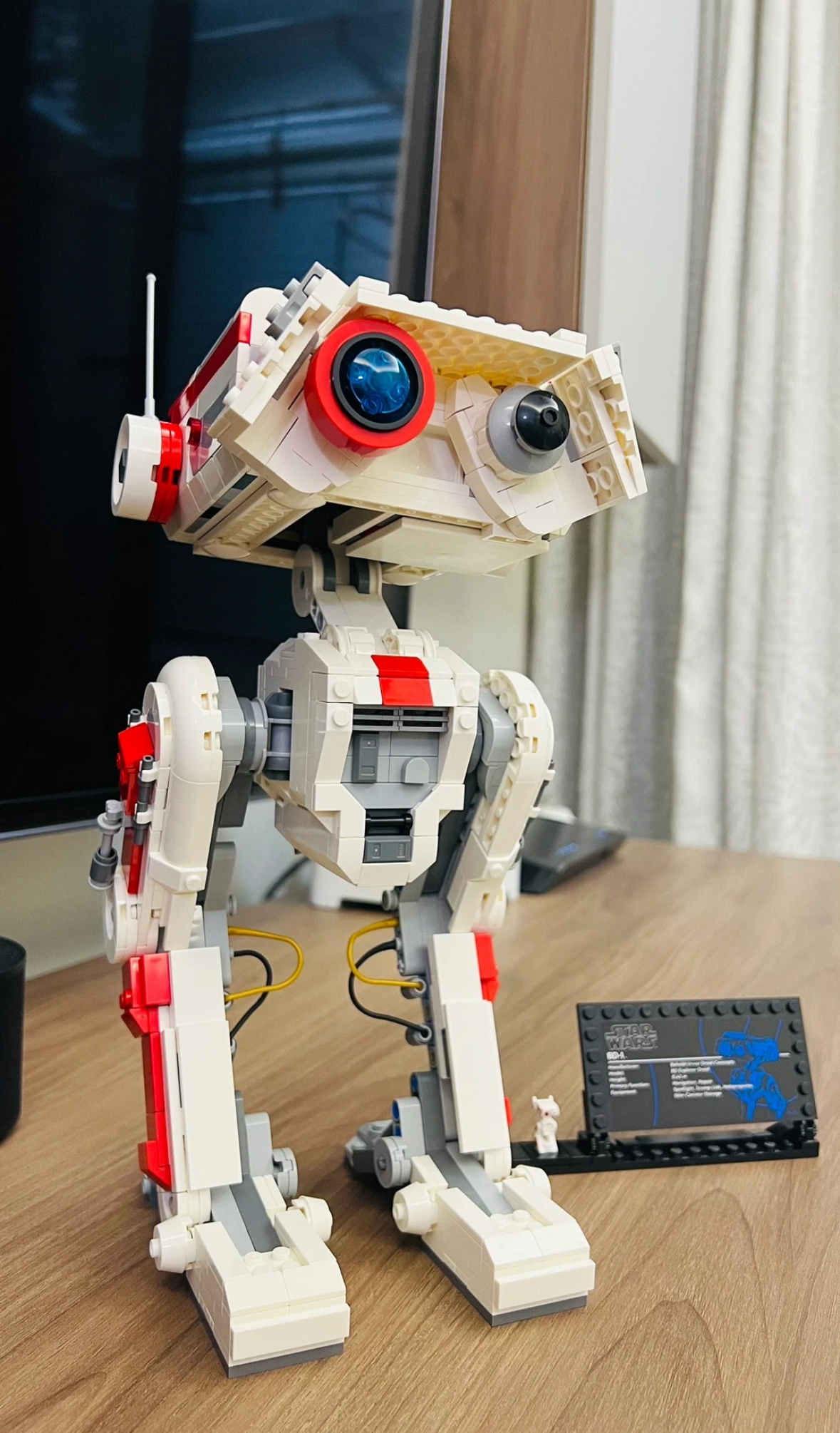 Sci-Fi BD-1 Style Droid Buildi - Kids Education Bd reseña y precio
