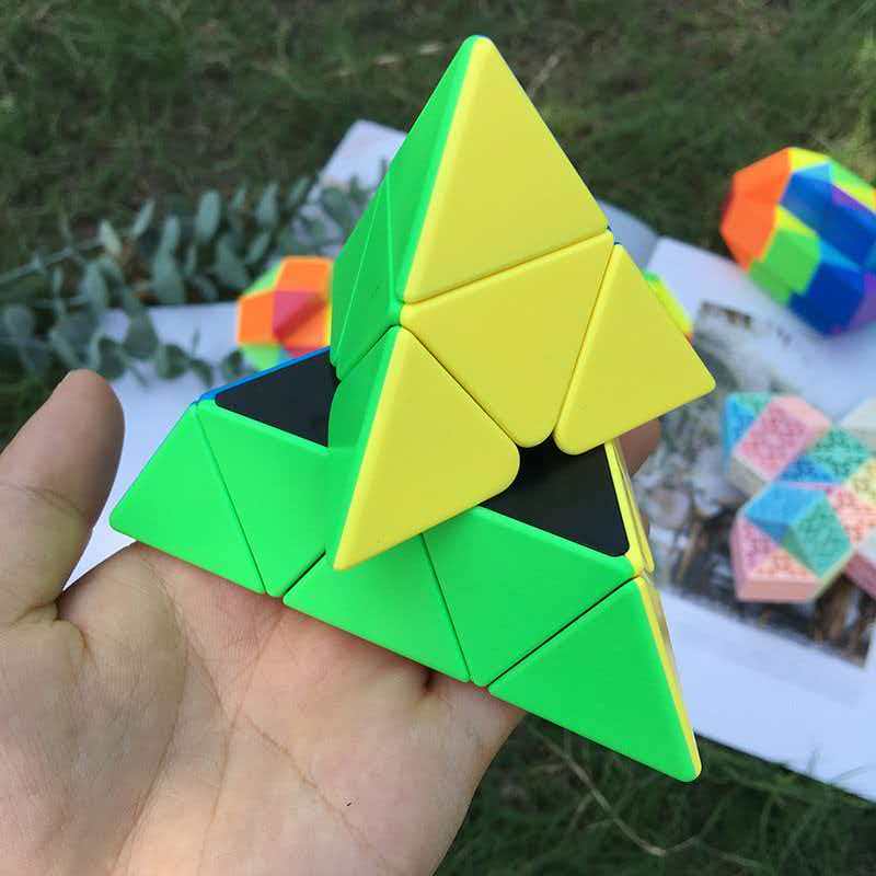 Variety Pyramid Speed Cube 3x3 - Brain Teaser Cube reseña y precio